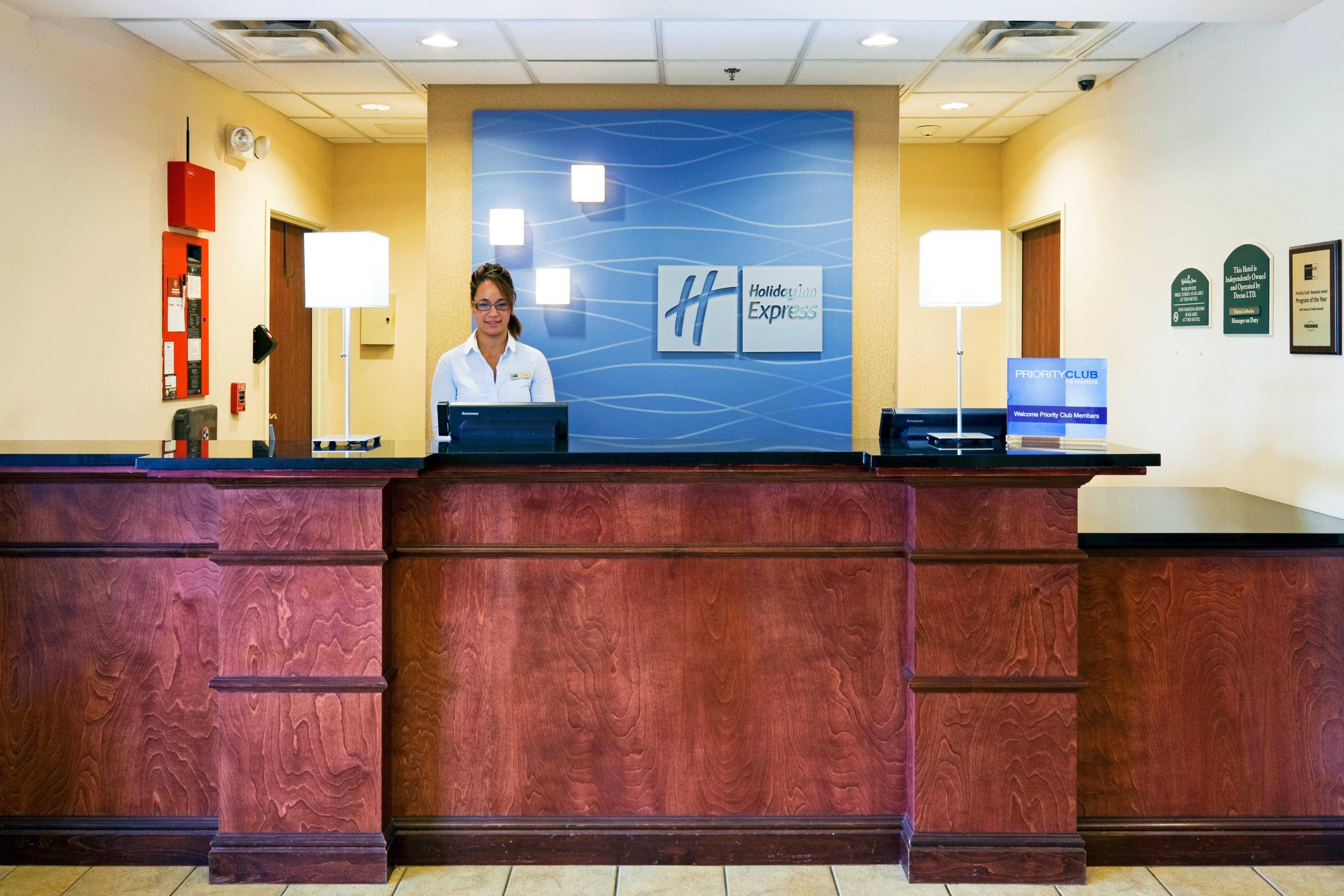 Holiday Inn Express Athens By Ihg Exterior foto
